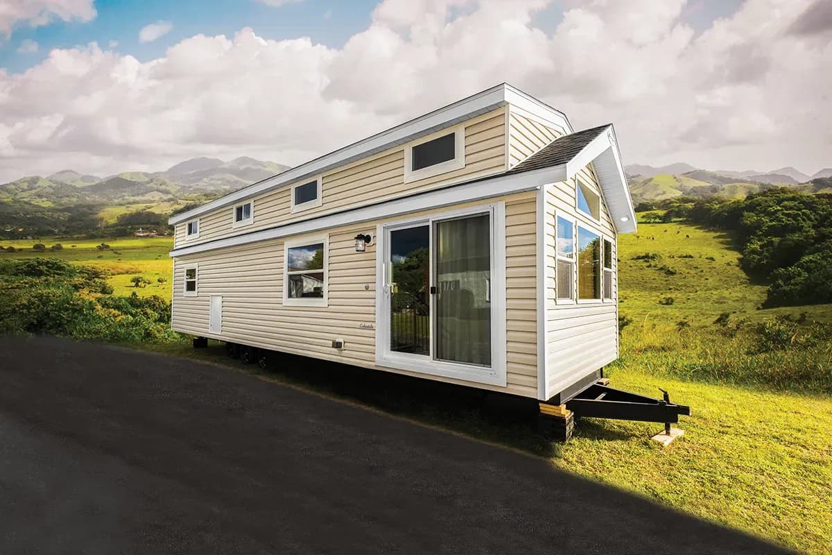 Lakeside 8043k hero, elevation, and exterior home features