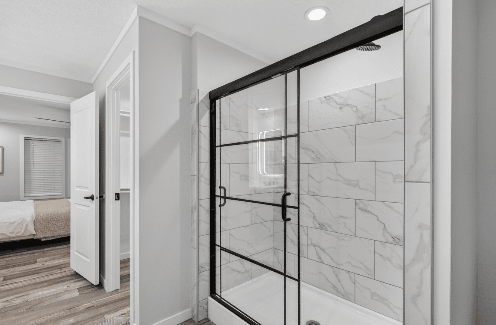 Axis 32563n bathroom home features