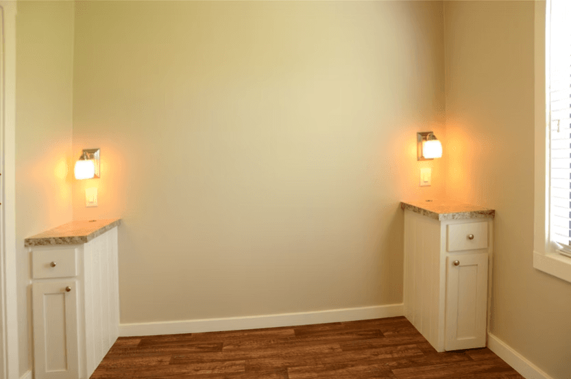 Honeysuckle bedroom home features