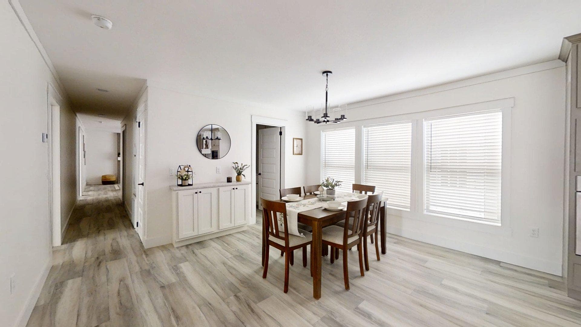 The king david 76 interior home features