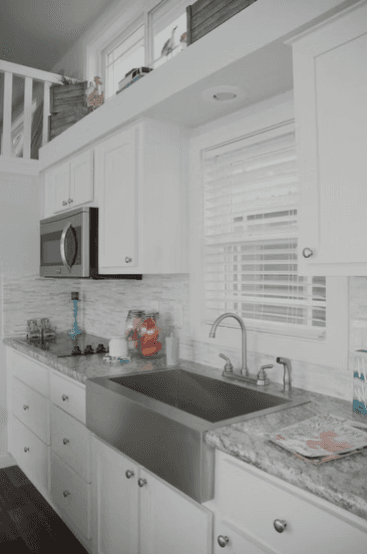 Eagles landing kitchen home features