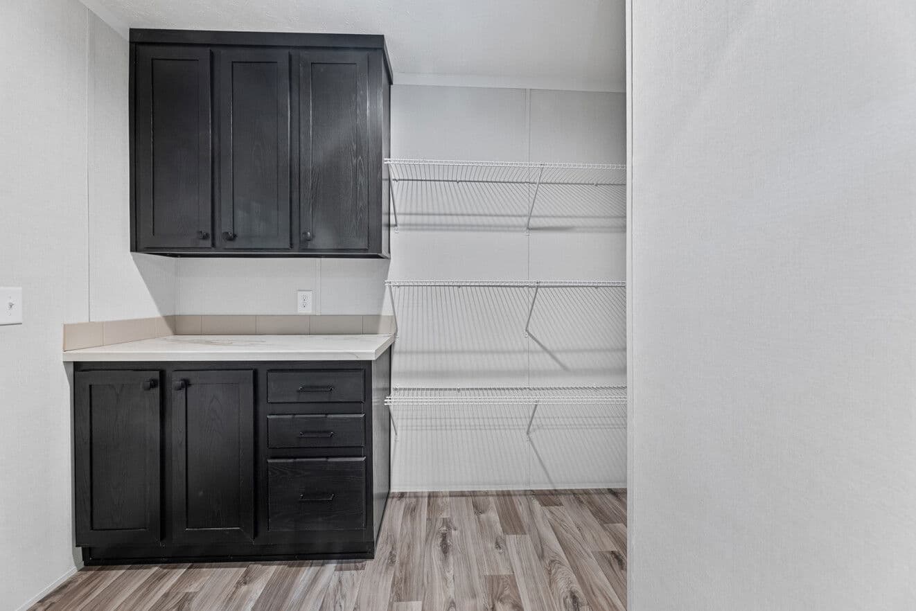 Vivid 28603n kitchen home features