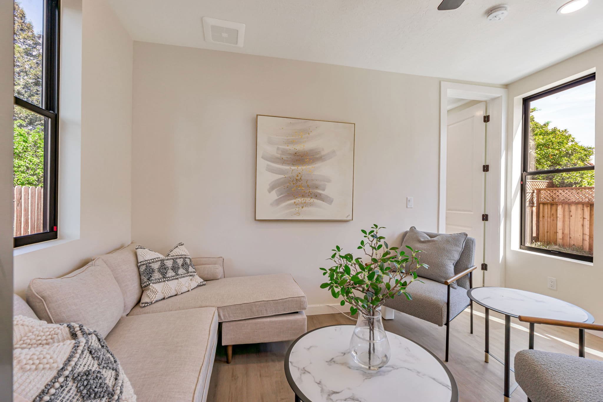 The pasadena interior home features