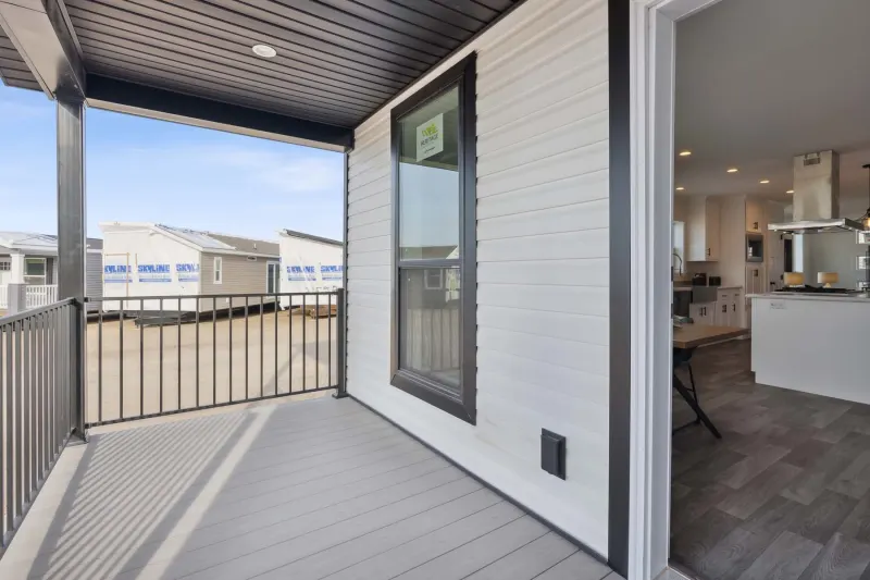 Genesis 9921a exterior home features