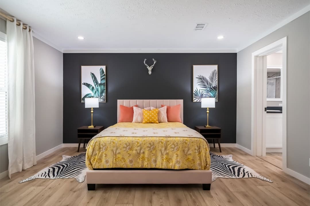 The blackwater bedroom home features