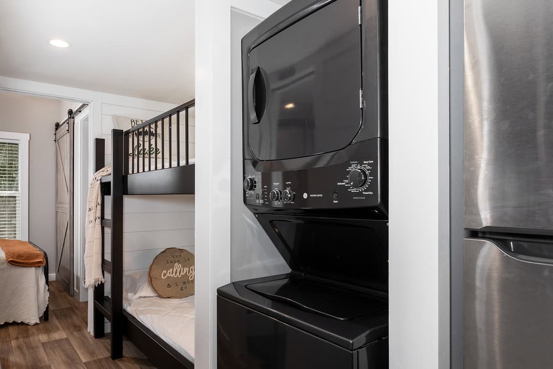 Swayback interior home features