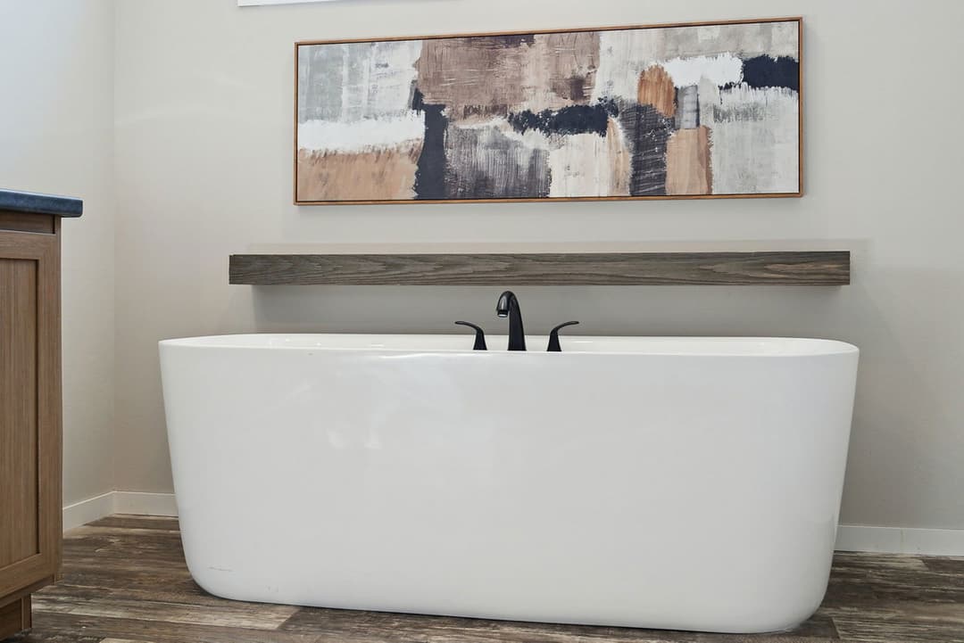 Creole bathroom home features