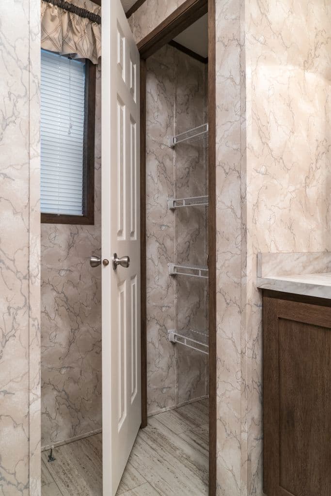 Astro creations ranch 3a2015-p bathroom home features