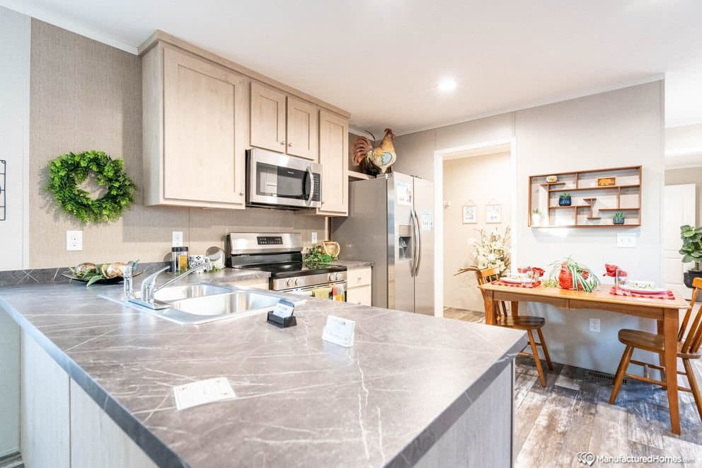 Topaz 70 kitchen home features