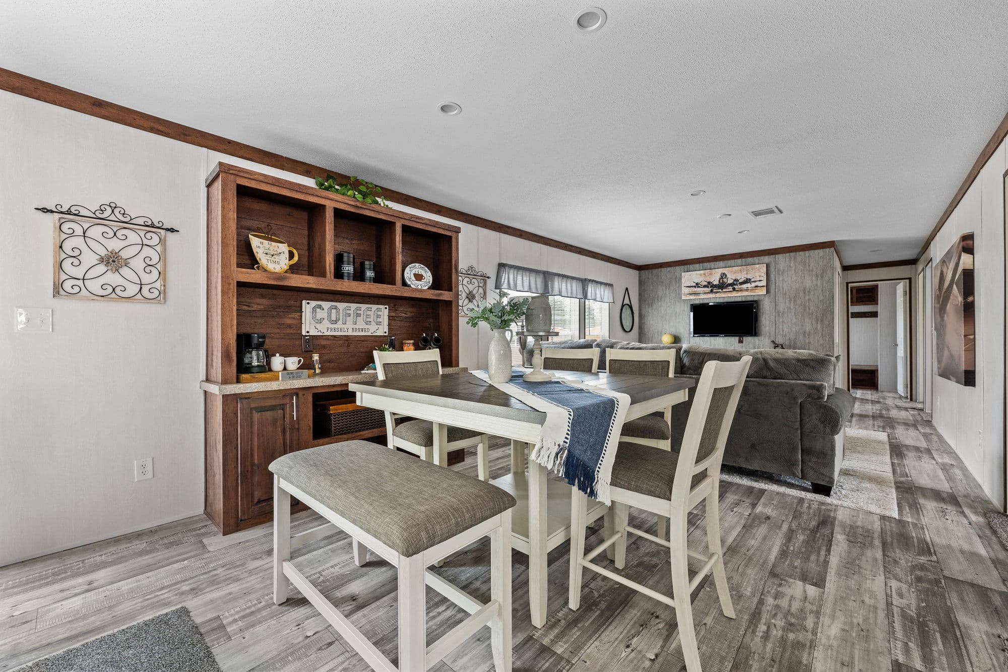 Guardian interior home features