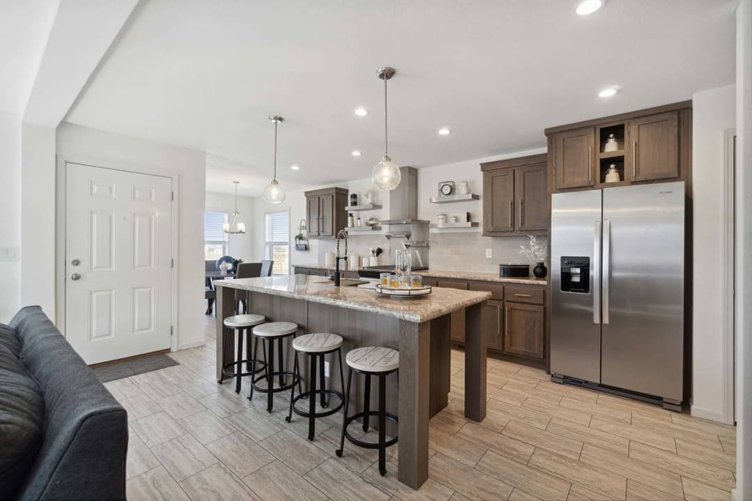 Aurora-e kitchen home features