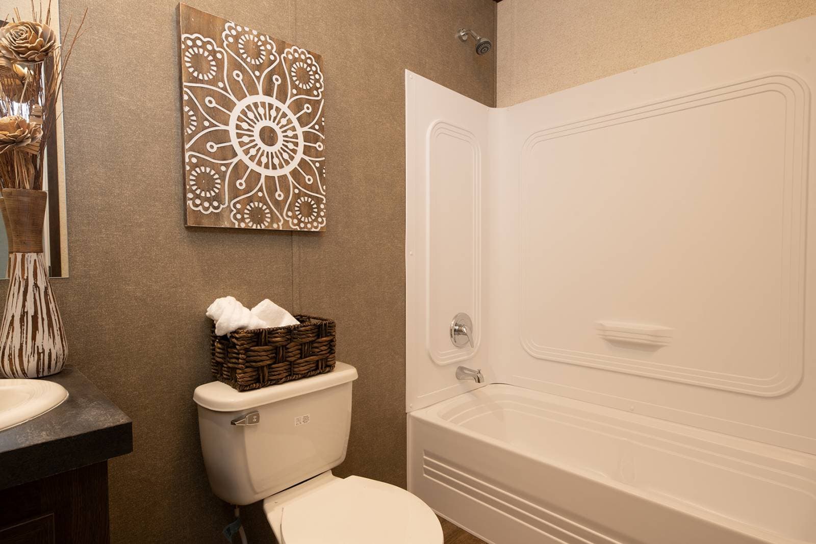 Nm3264a  bathroom home features