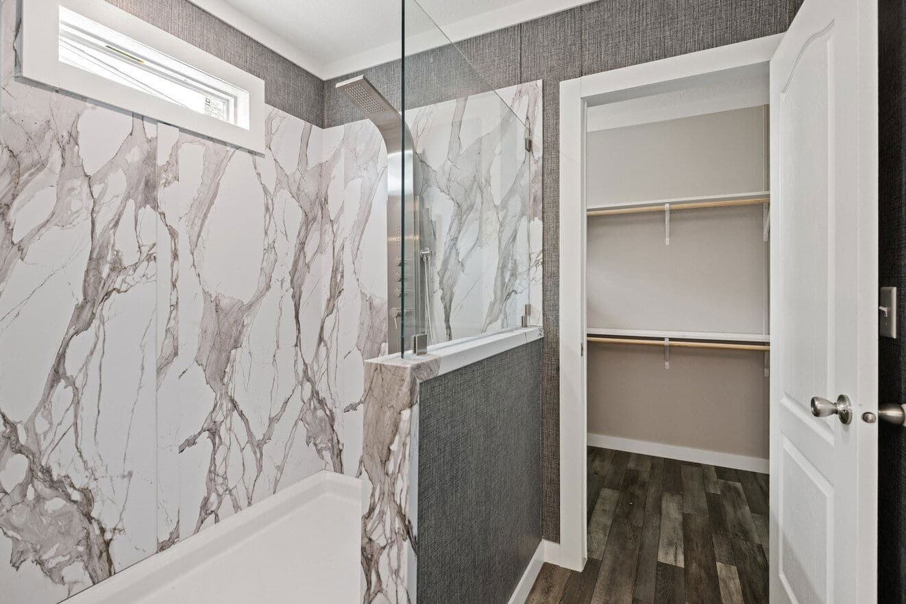 Palladium 30543d bathroom home features