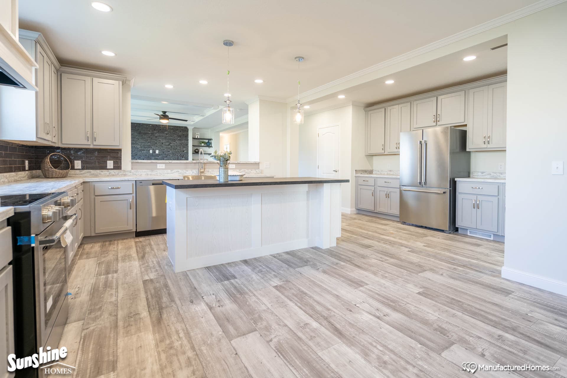 Pri3280-2043 interior home features