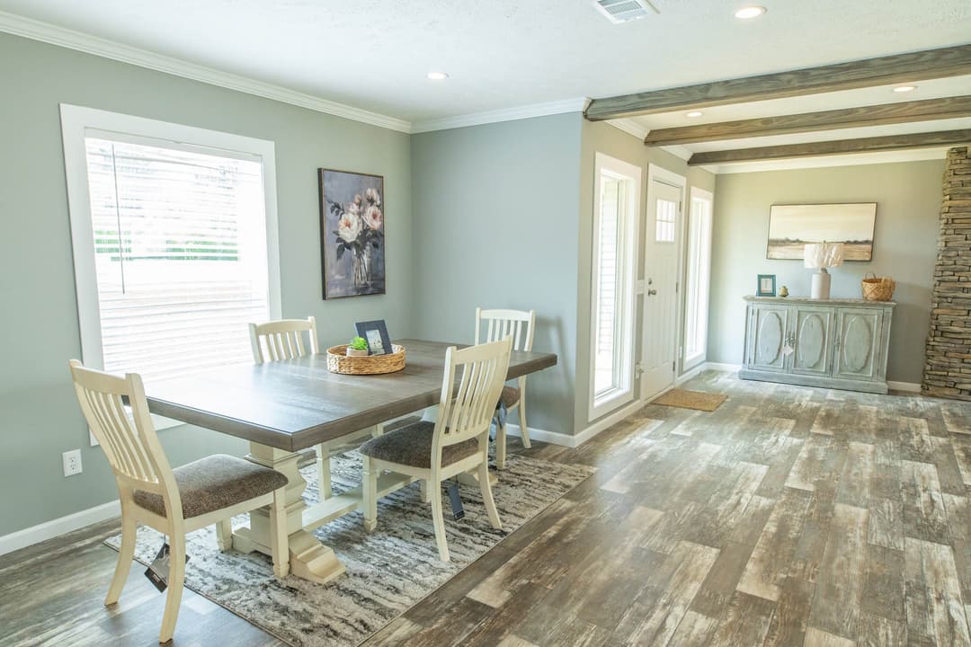 Lynn interior home features