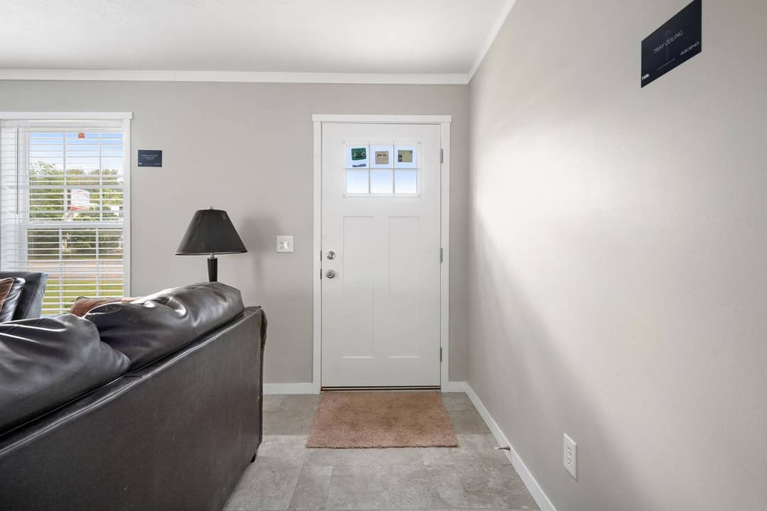 East point - elevate 52 interior home features