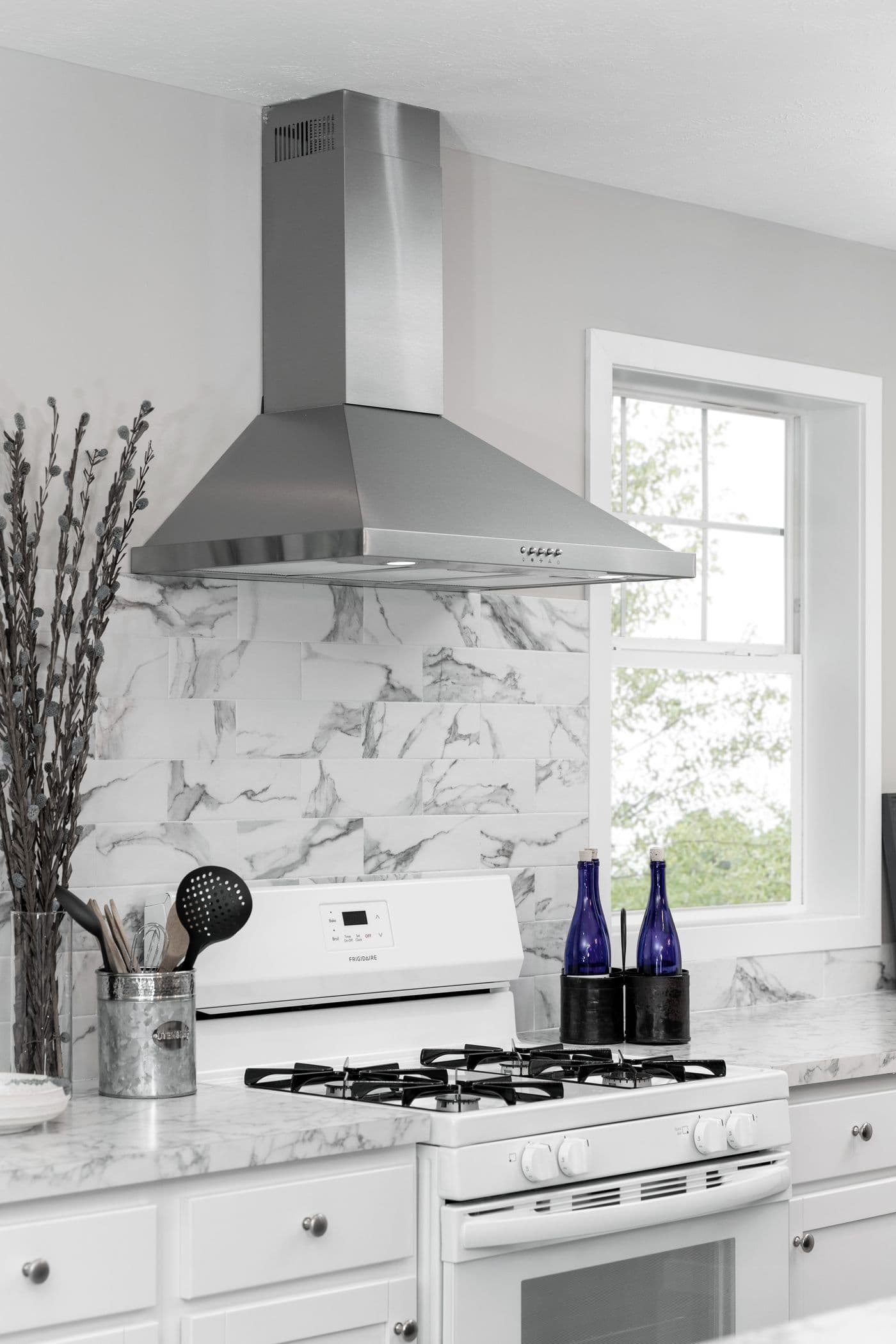 Belvedere blvd kitchen home features