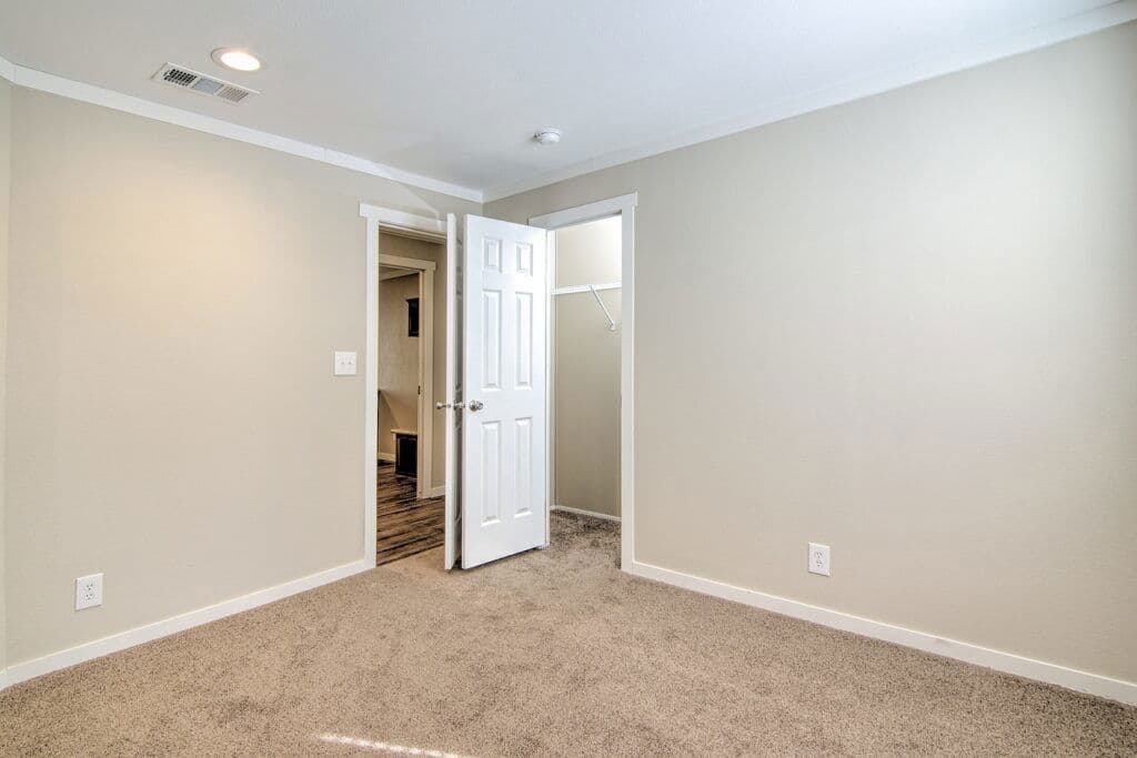 Bella 9876 bedroom home features