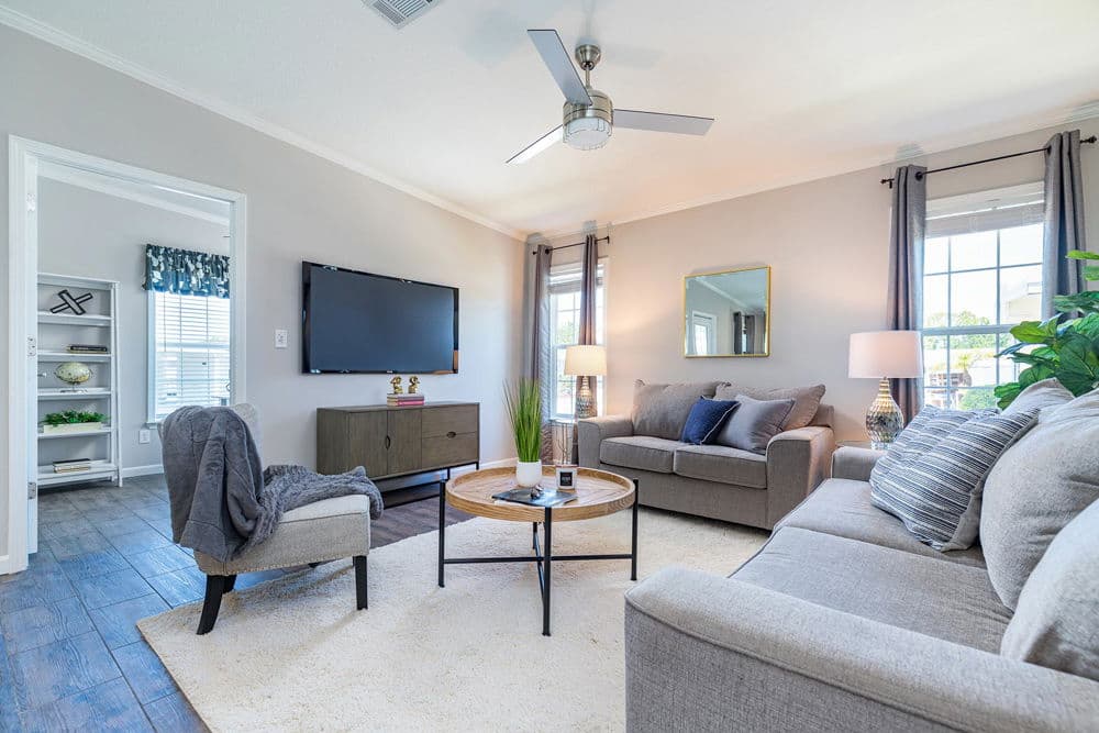 Mack interior home features