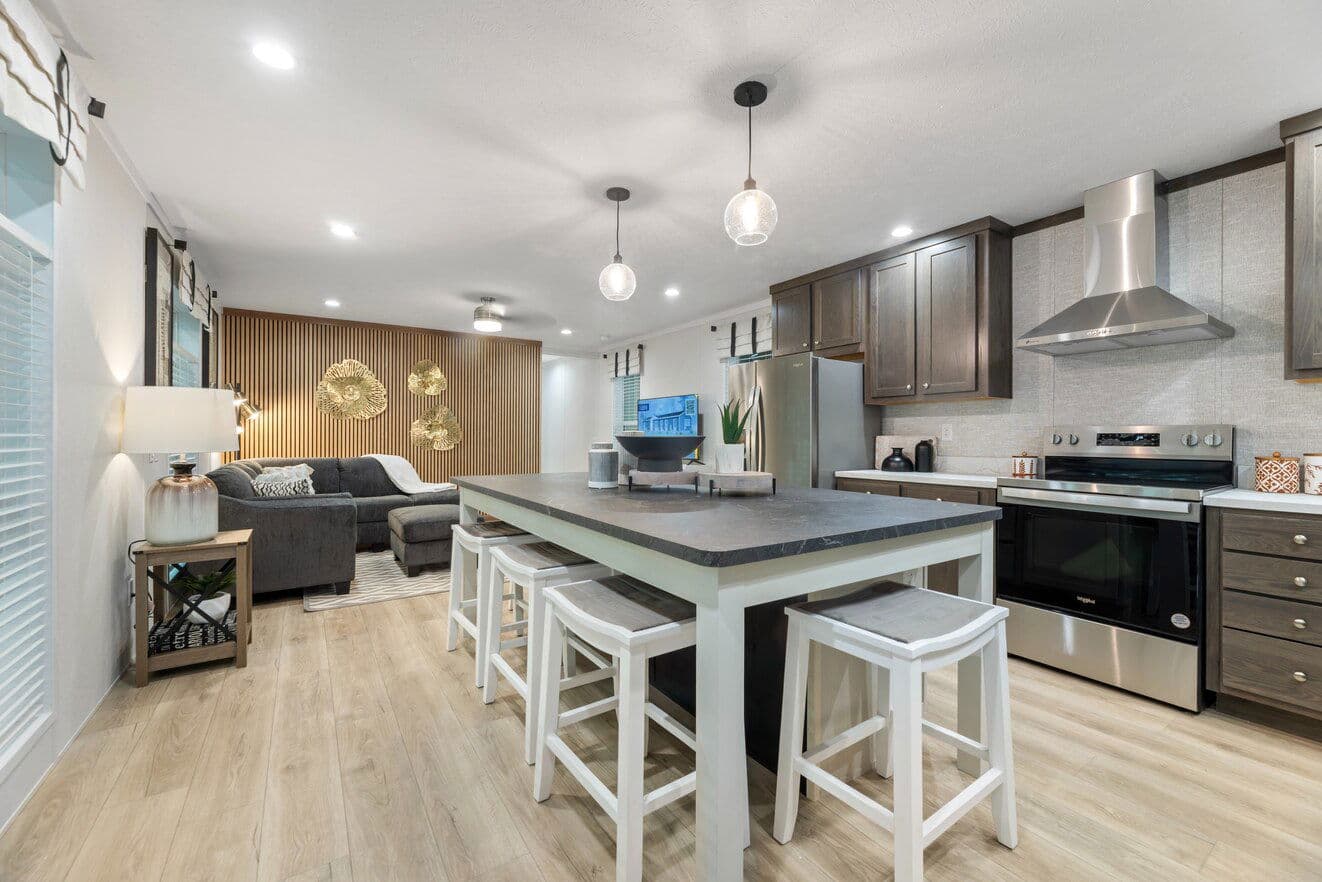 Carson 24532 kitchen home features