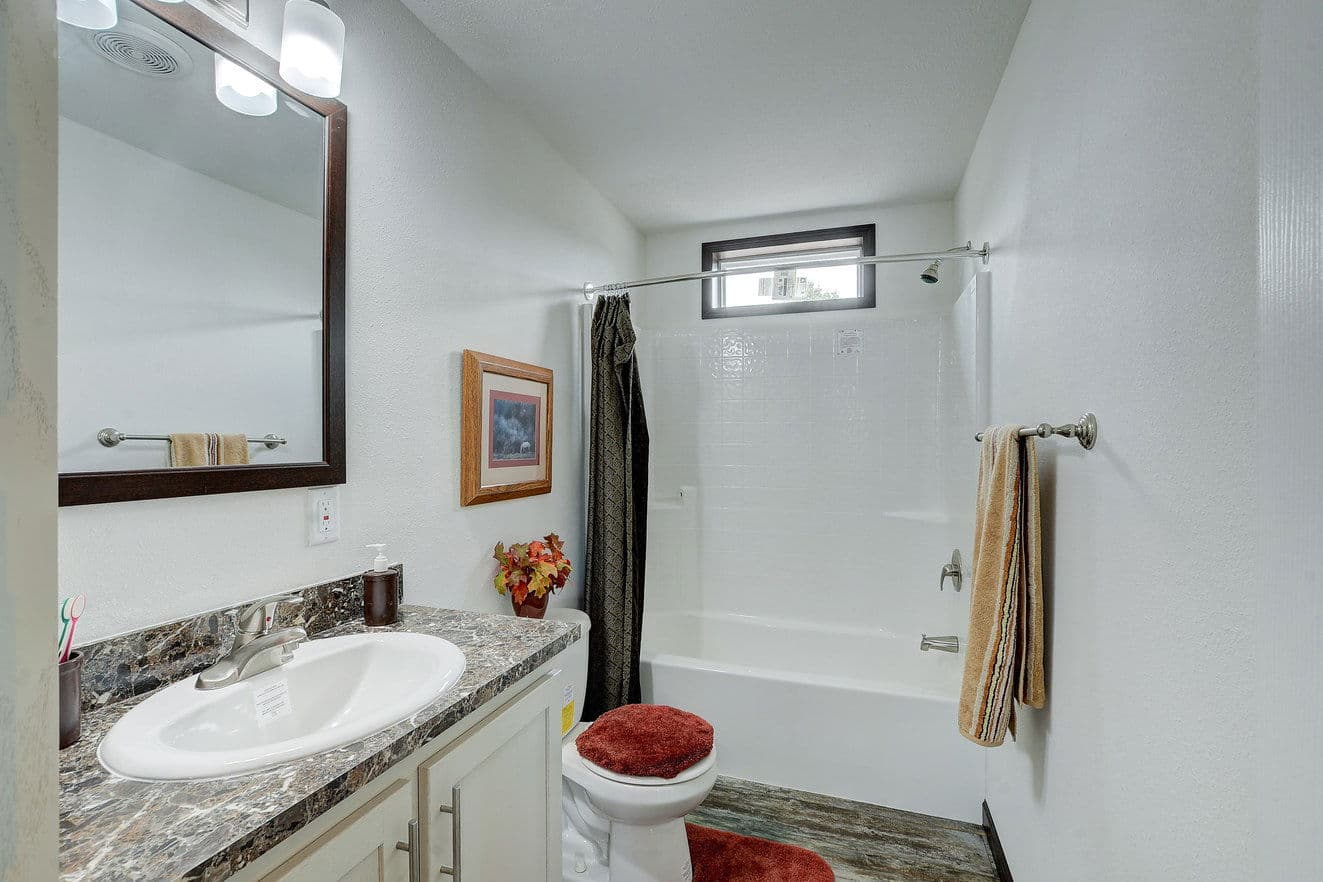 The freedom modular 185011m bathroom home features