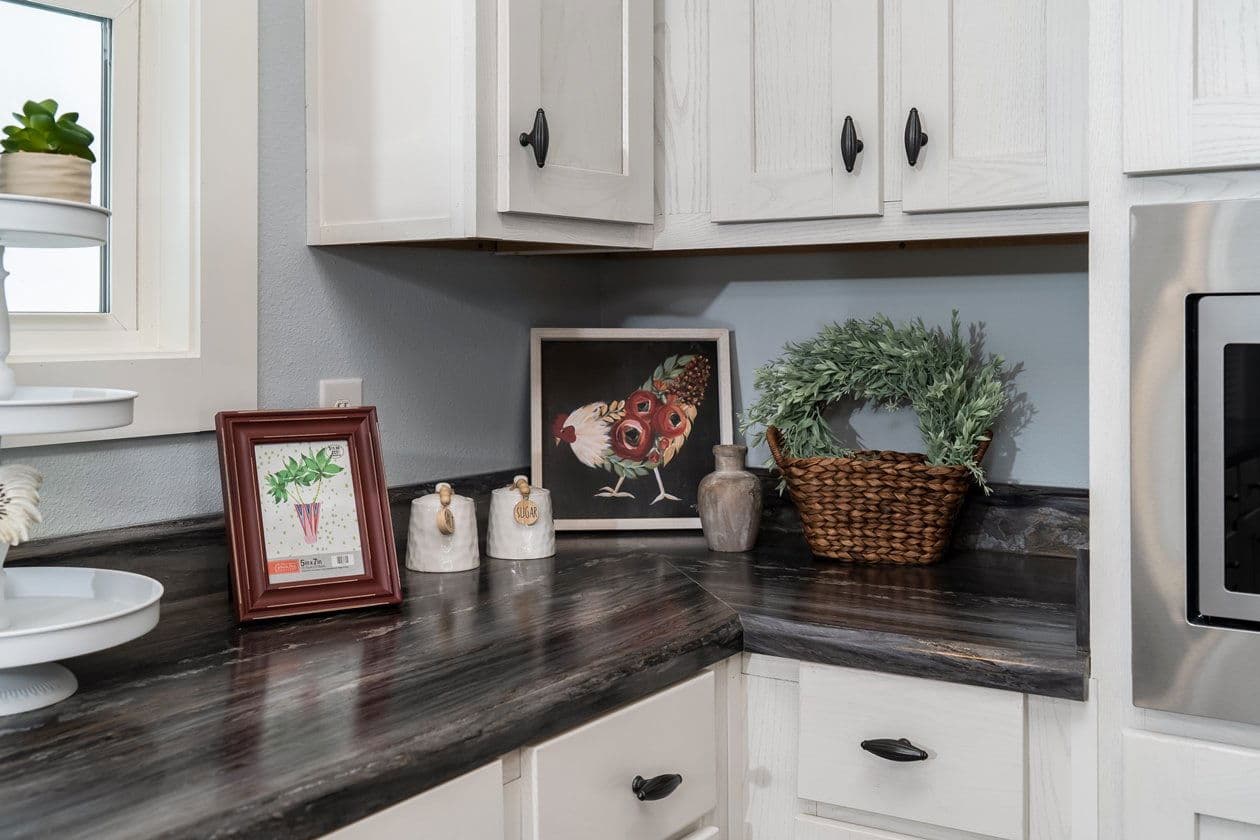 Byler kitchen home features