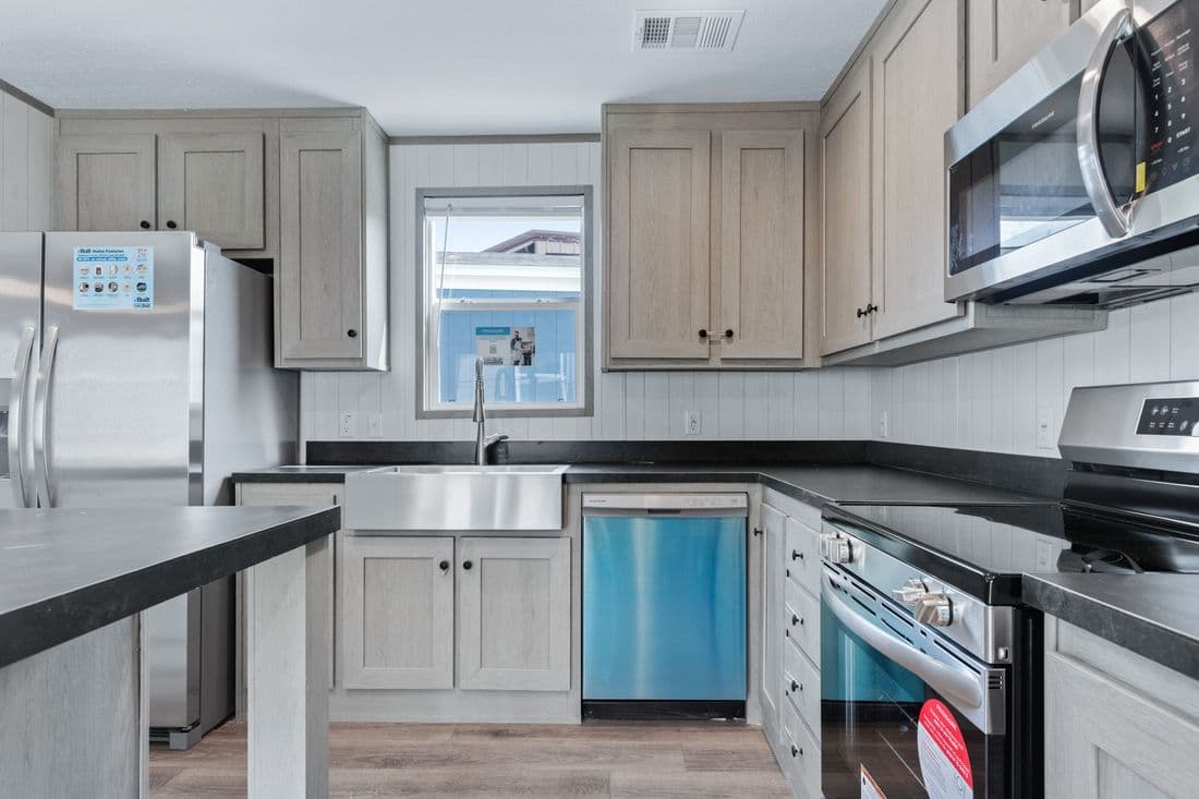 Resolution 16763h kitchen home features