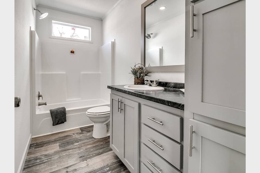 Titan extreme 3266a [the aspen] bathroom home features