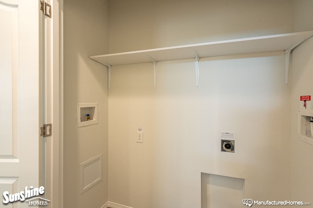 Pri1684-1021 interior home features