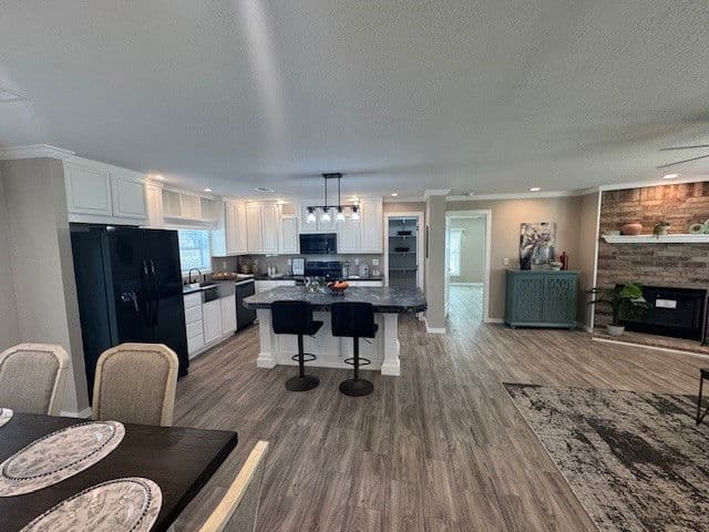 Solitaire 28643a interior home features