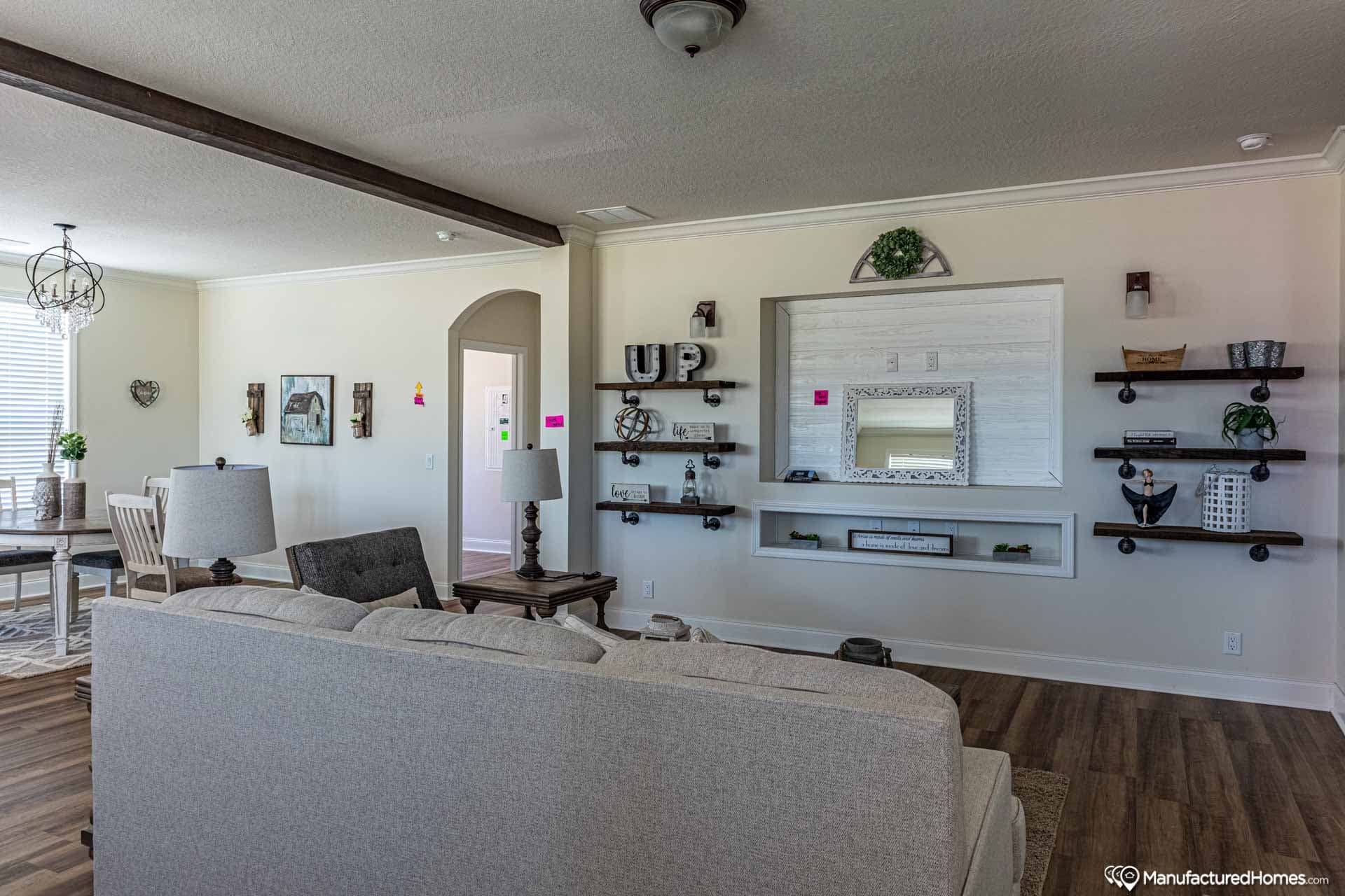 Azalea i interior home features