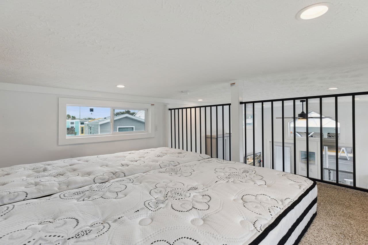 Aps 528-sl 070 interior home features