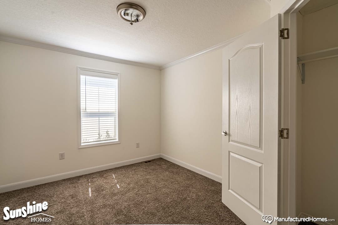 Pri3270-2008 bedroom home features