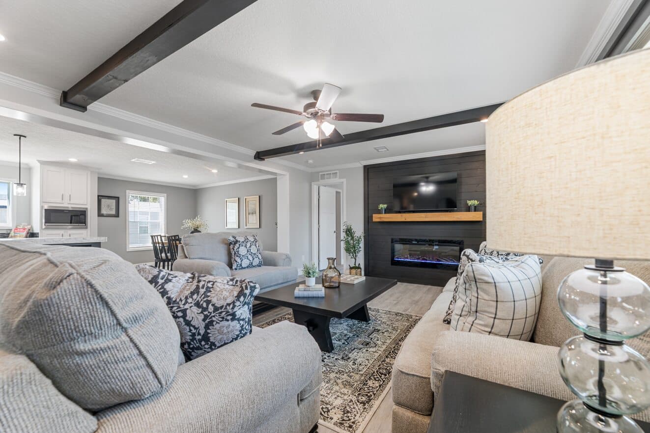 Jones 32764b interior home features