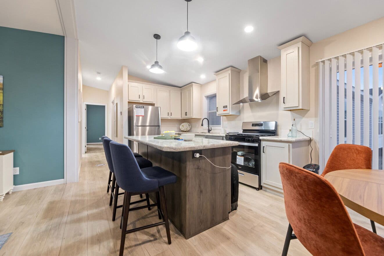 The timberlake with porch 193002 kitchen home features