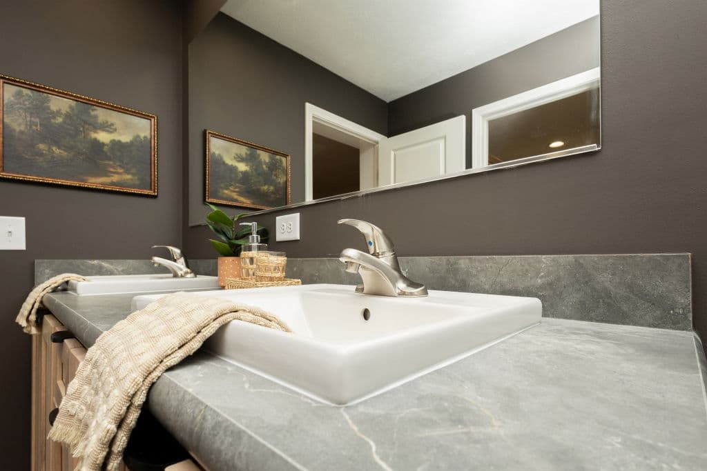 Essence 20 bathroom home features