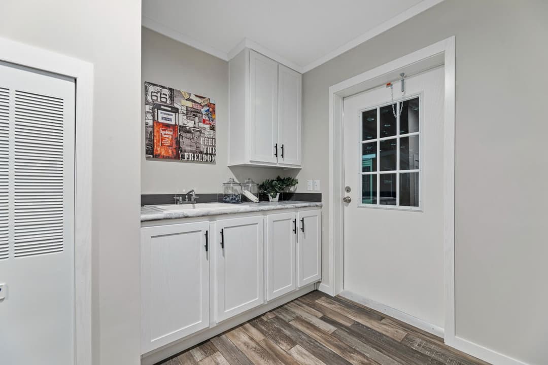 K2 32764p interior home features