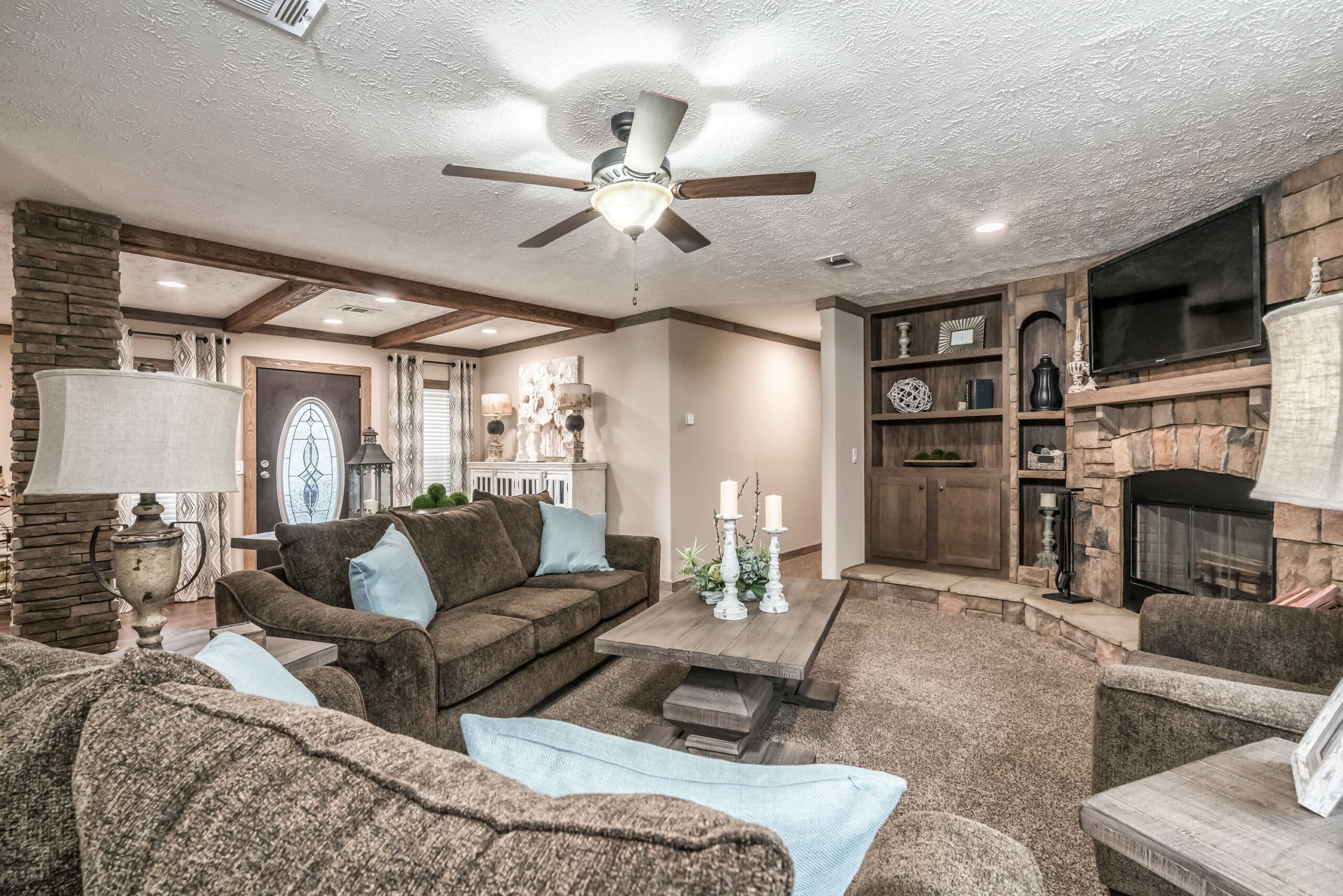 Kb-3243 interior home features