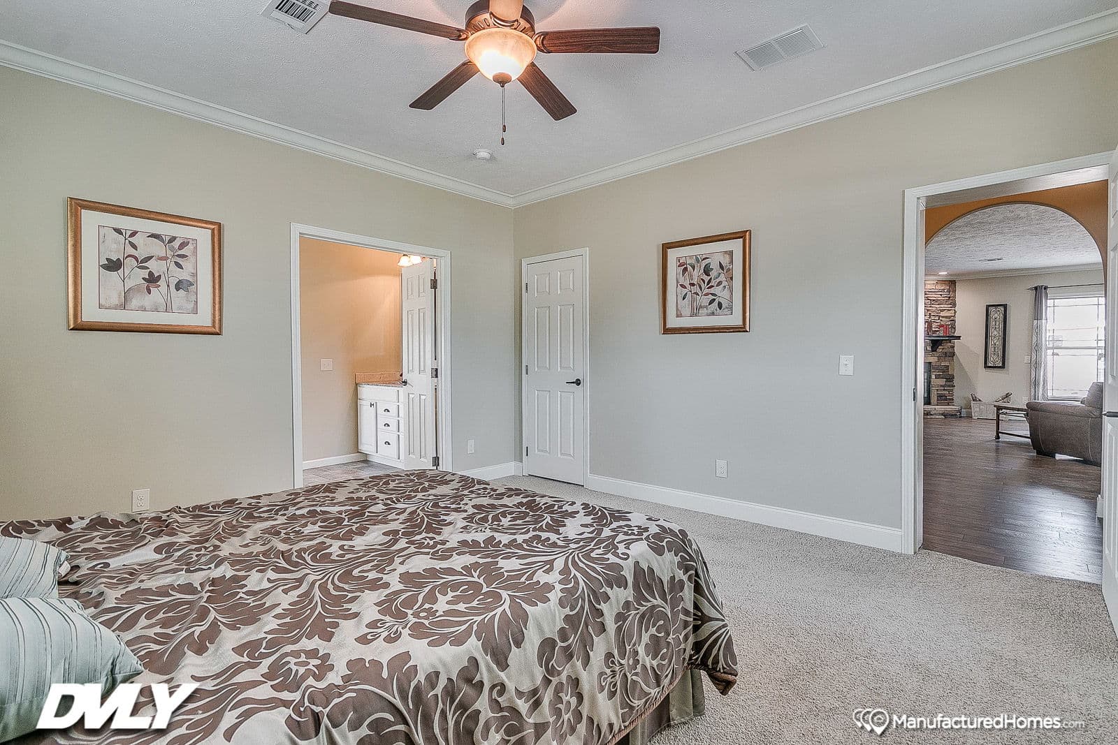 Briarritz bedroom home features