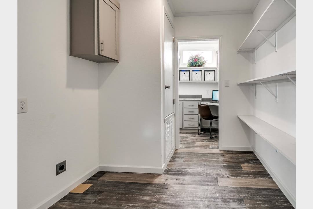 Titan extreme 3266a [the aspen] interior home features