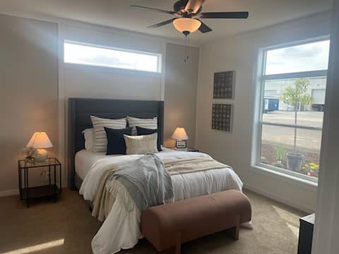 Kritzer bedroom home features