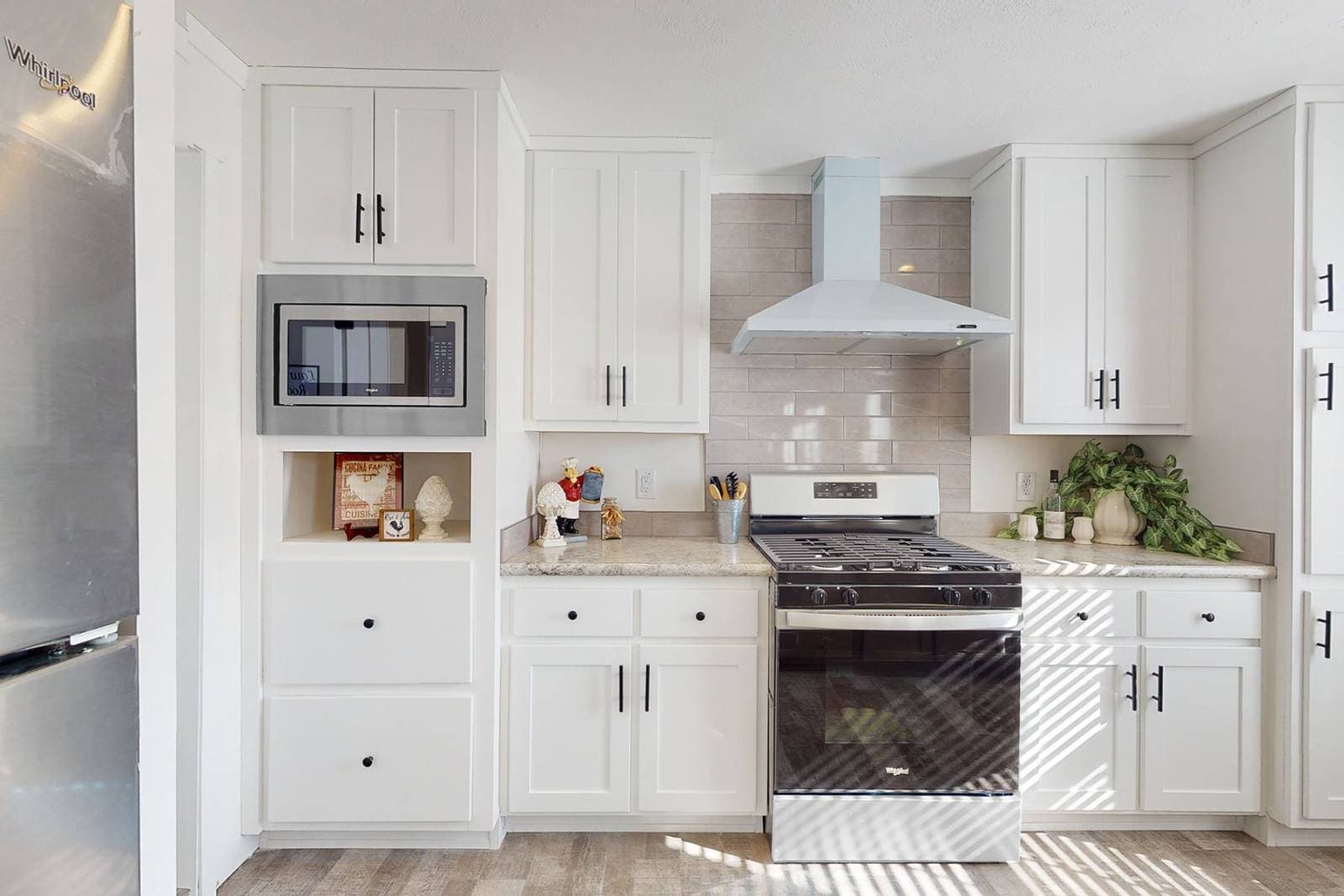 East point - intrigue kitchen home features