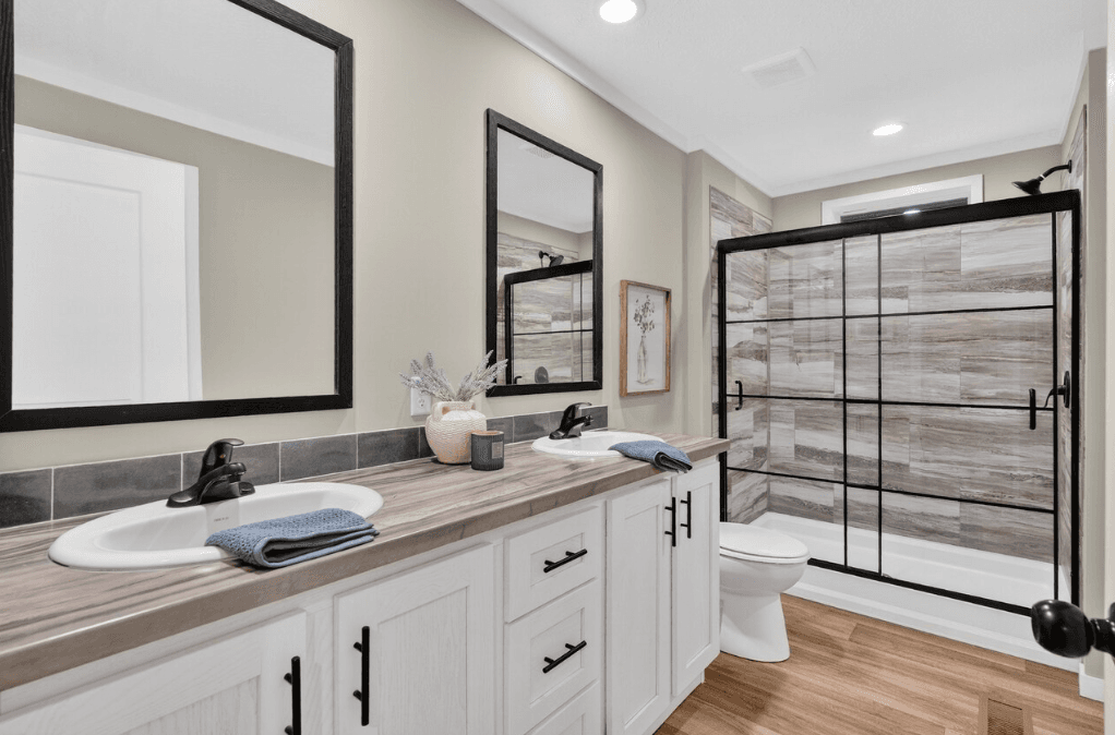 Outlook 28542f bathroom home features