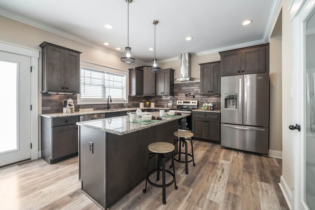 Tidewater cape kitchen home features