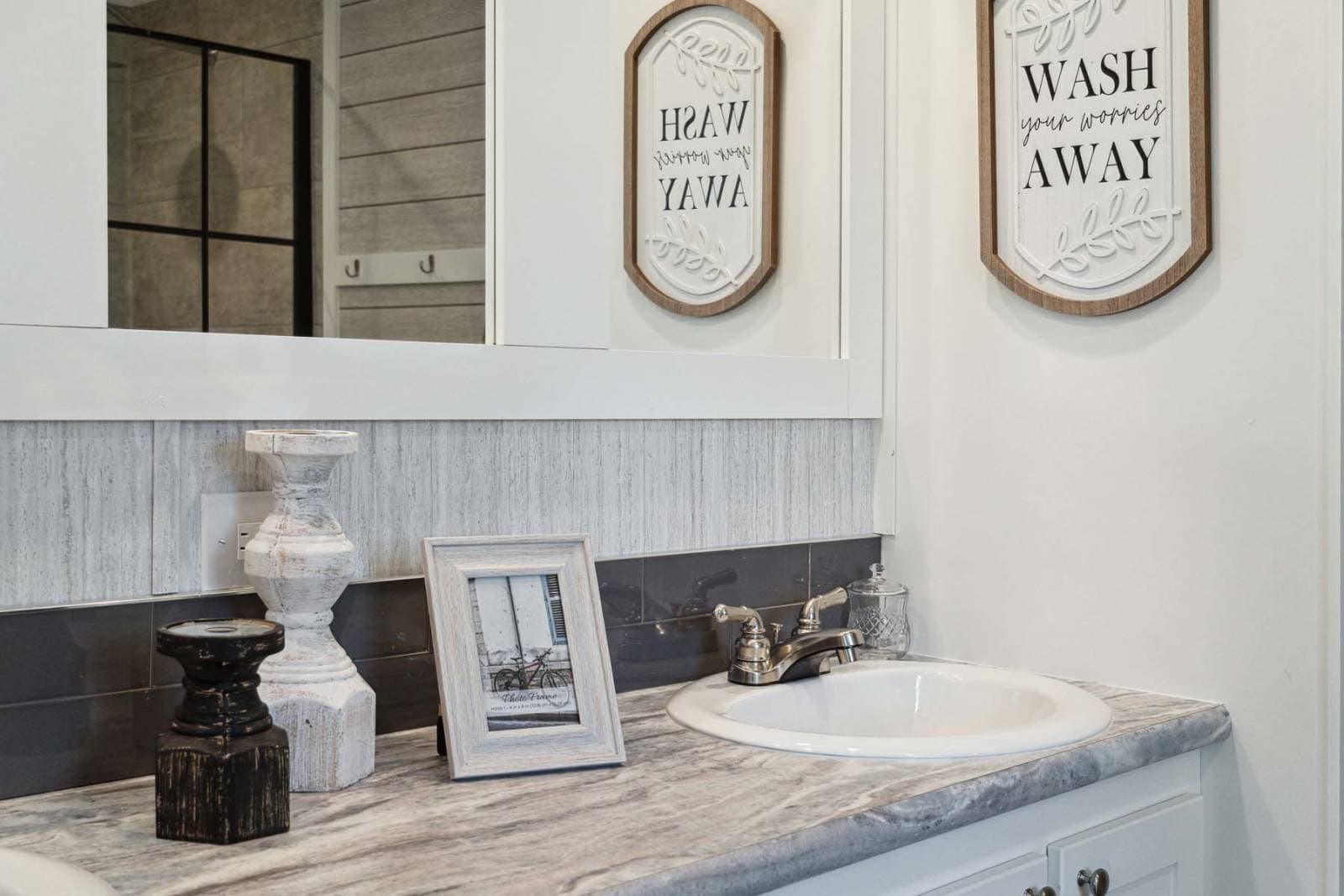 The maddux bathroom home features