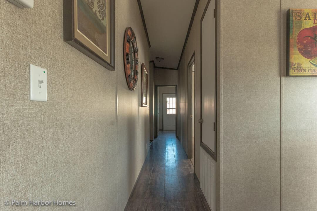 Benbrook 28644b interior home features