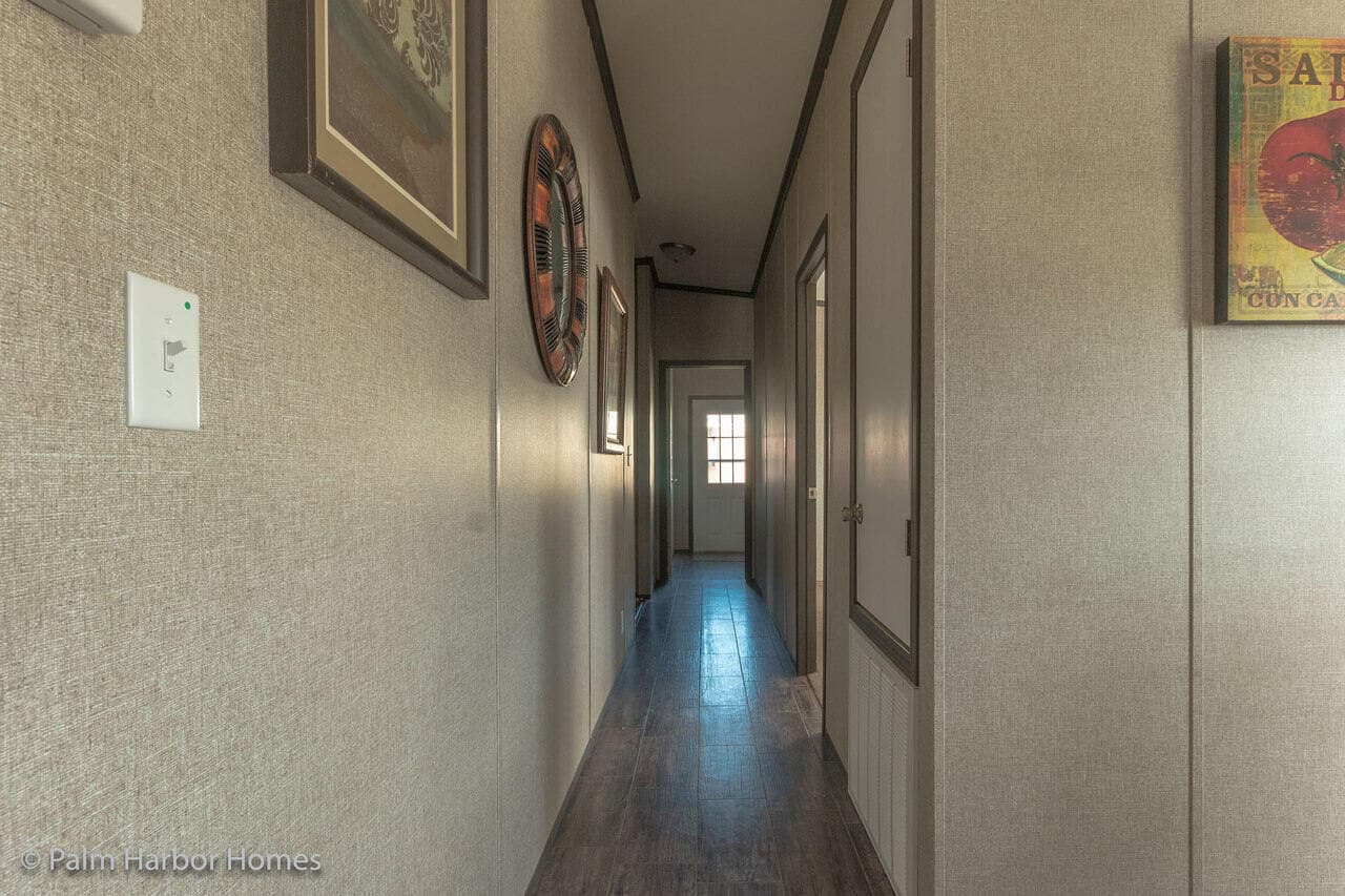 Benbrook 28644b interior home features