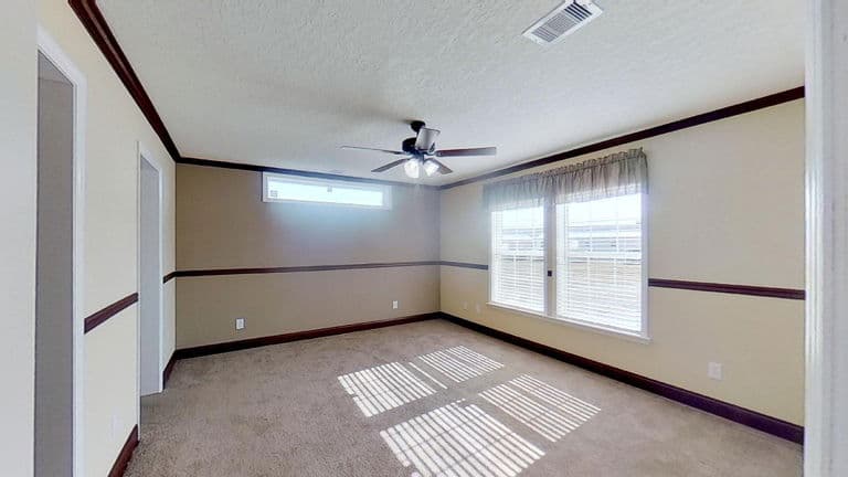 Piper 28644a bedroom home features