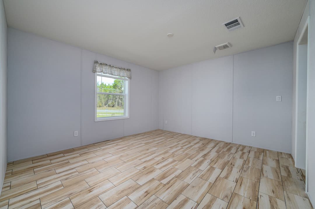 Captiva bedroom home features