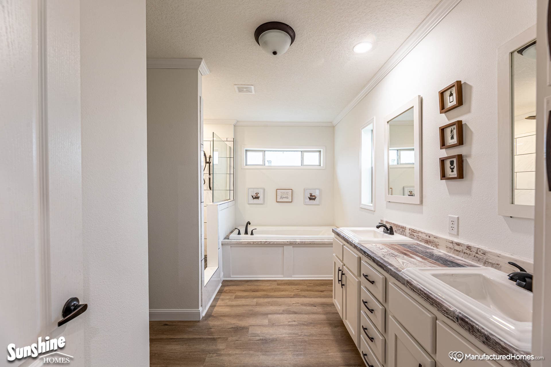 Pri3284-2015 bathroom home features